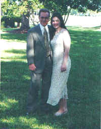 hank and shelly.JPG (31331 bytes)