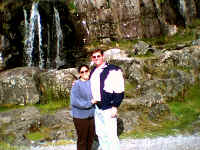 JRWenwaterfall2.JPG (199211 bytes)