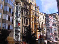 AUT_0131.JPG (139790 bytes)