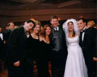 SmilesOntheDanceFloor.jpg (85900 bytes)